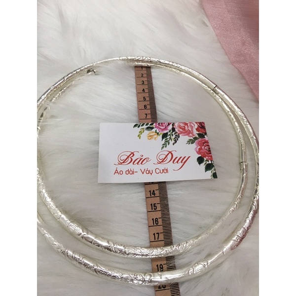 Kiềng áo dài bạc mạ