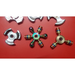 Con Quay Spinner 6 Cánh Versace