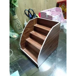 Kệ trưng bày nước hoa mini màu gỗ