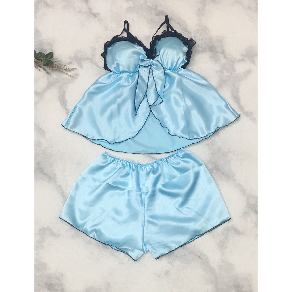 Đồ ngủ quyến rũ phi lụa xẻ tà viền ren gợi cảm, Đồ mặc nhà mát lạnh không nhăn phù hợp cho các bạn nữ dưới 60 ký gợi cảm | BigBuy360 - bigbuy360.vn