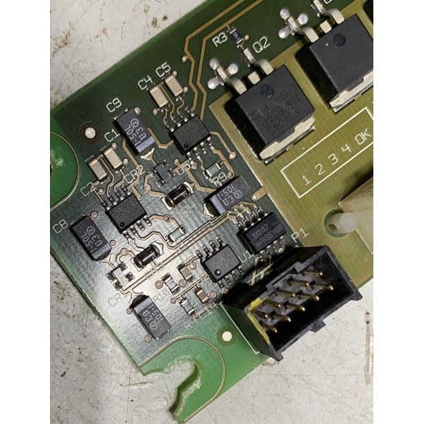 Bảng mạch công suất tháo máy như hình