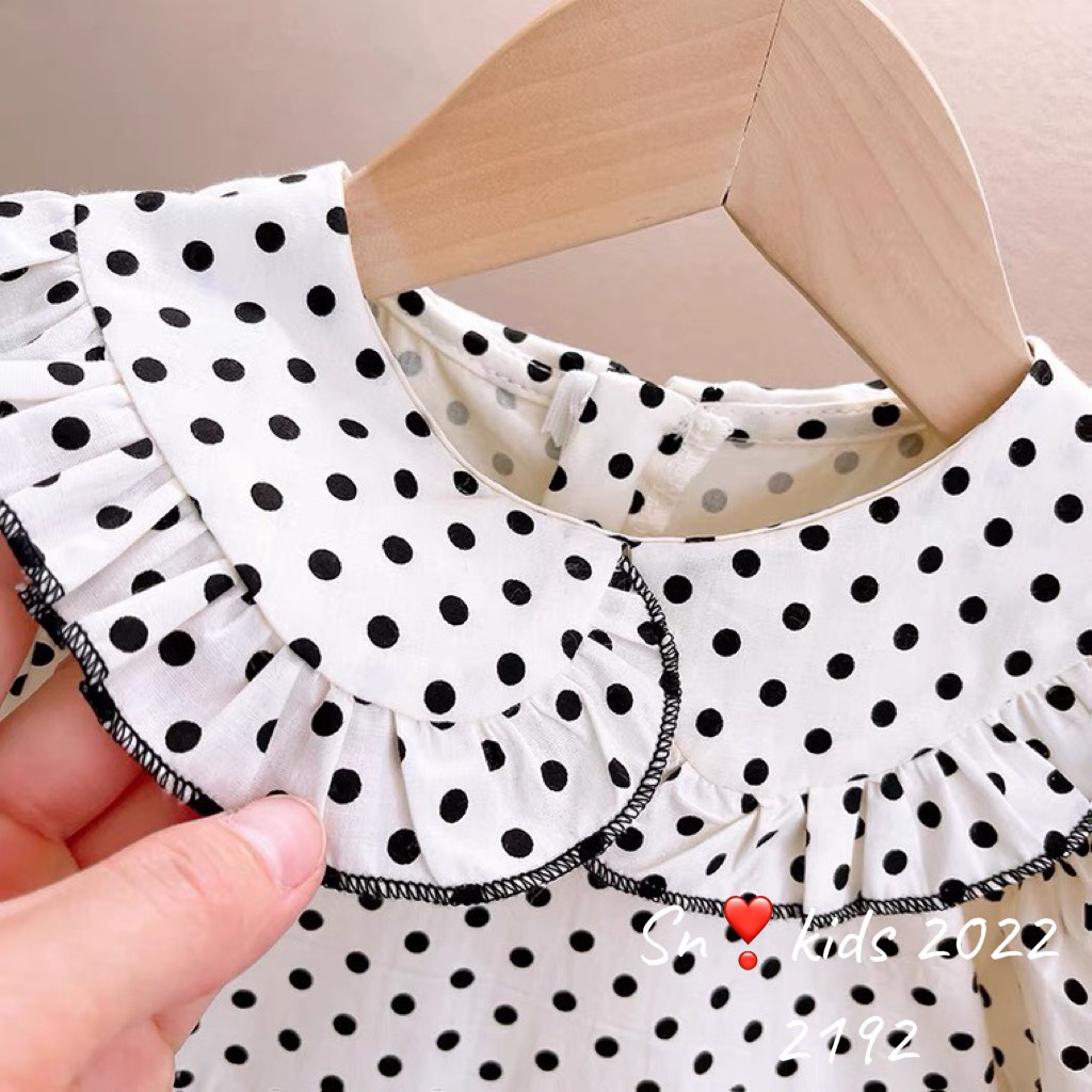 Váy chấm bi nhỏ viền đen bé gái