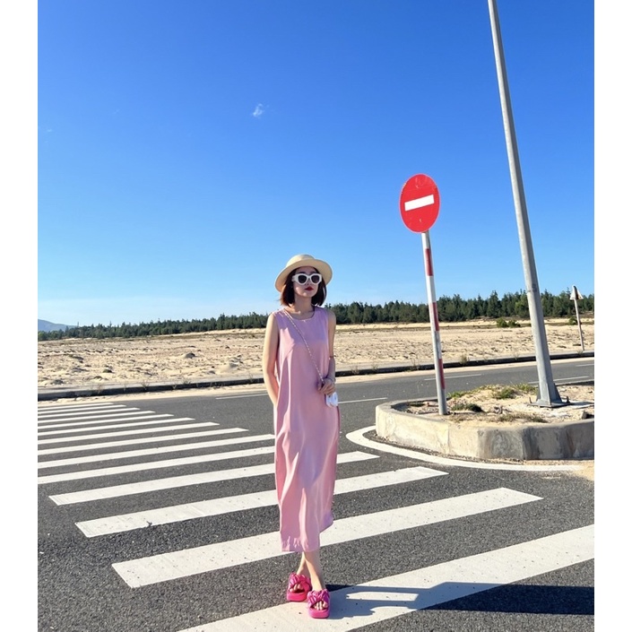 Đầm suông dáng dài thiết kế xẻ tà sau Dreamy Dress - Miahou Closet