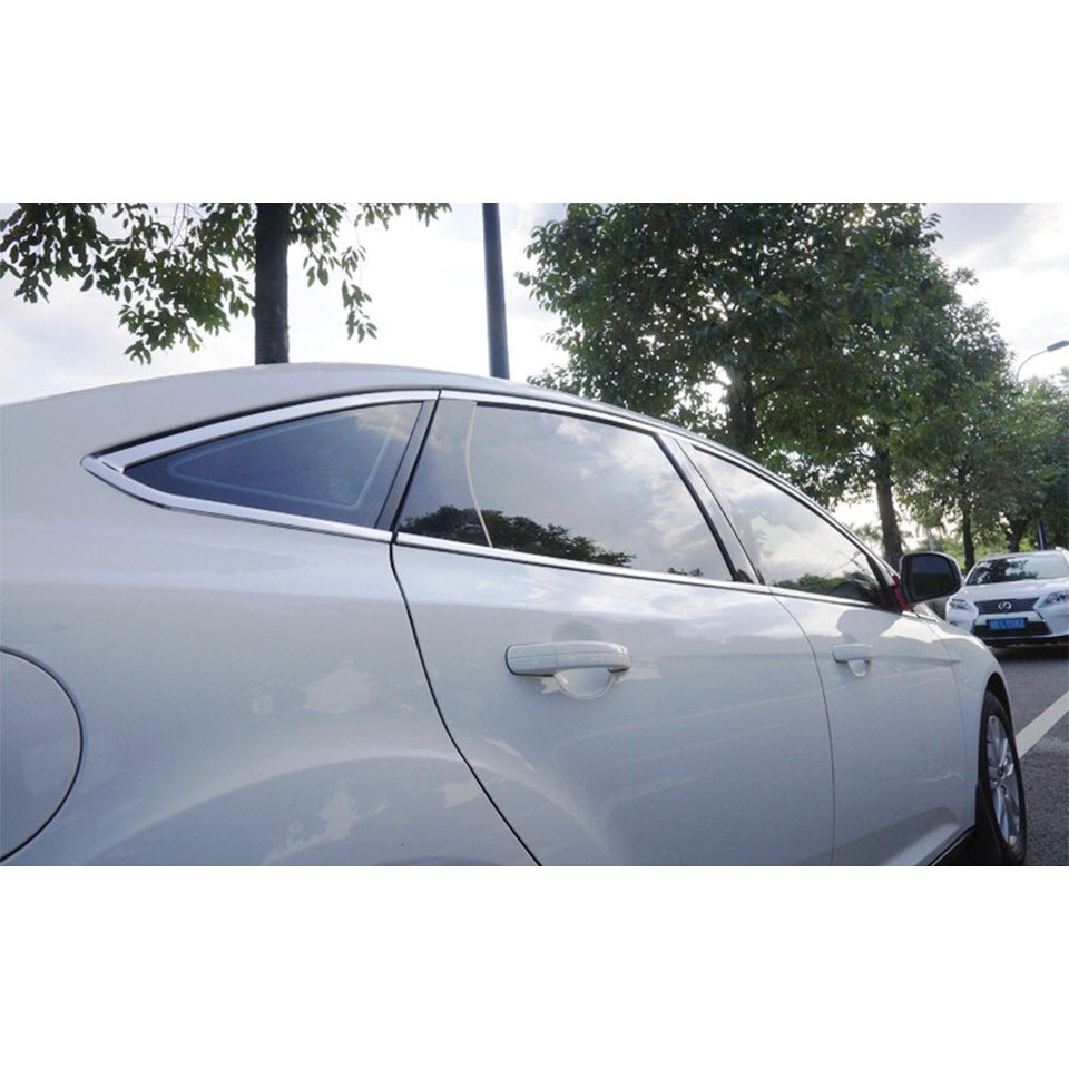 Nẹp viền chân kính, viền cong kính xe Ford Focus sedan 2012- 2020 - Hàng inox cao cấp