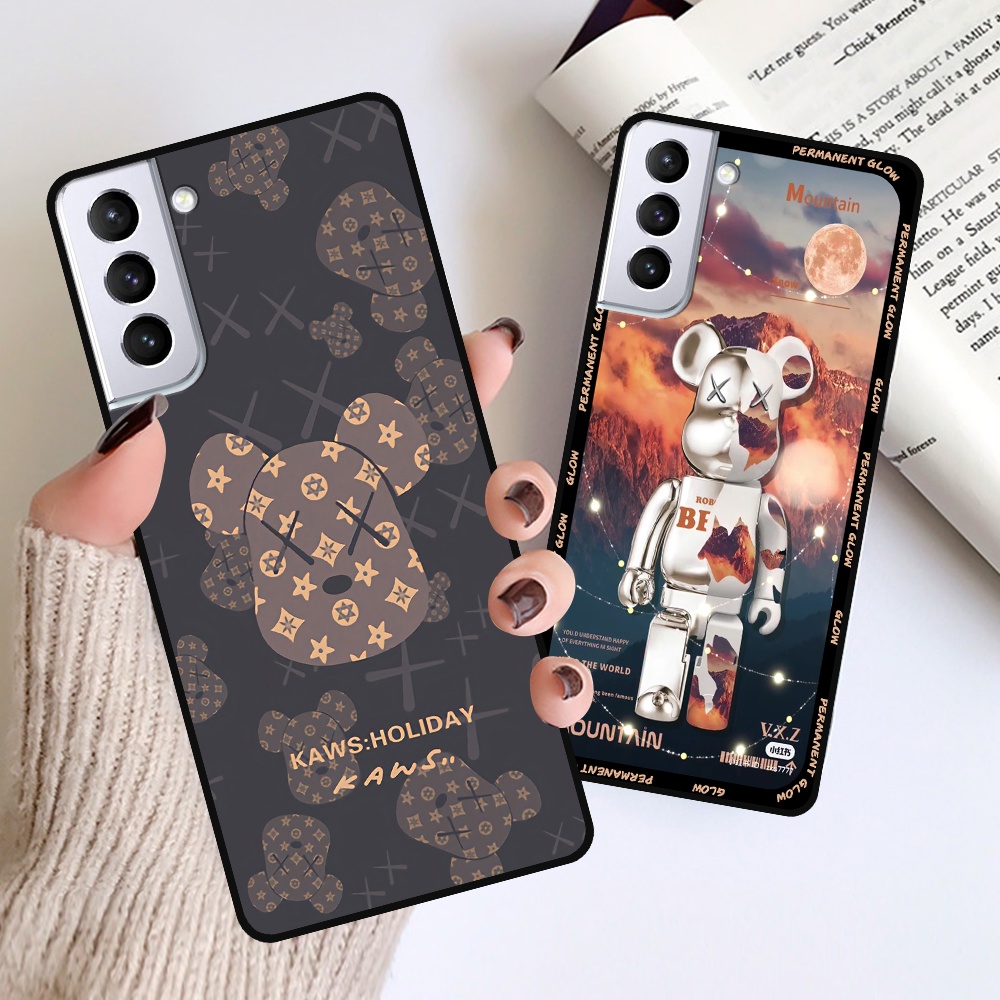 Ốp lưng Samsung S21 5G / S21 Plus 5G / S21 Ultra 5G / S21 FE in hình họa tiết Mountain, Be@rbrick dễ thương (T13 - T18)