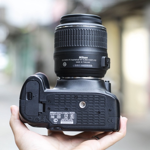 Bộ máy ảnh Nikon D5200 kèm ống kính AF-S NIKKOR 18-55mm F3.5-5.6