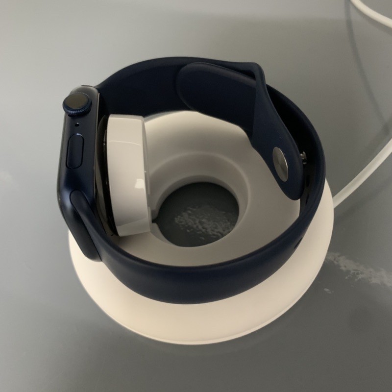 Đế gắn sạc Apple Watch cao cấp Baseus