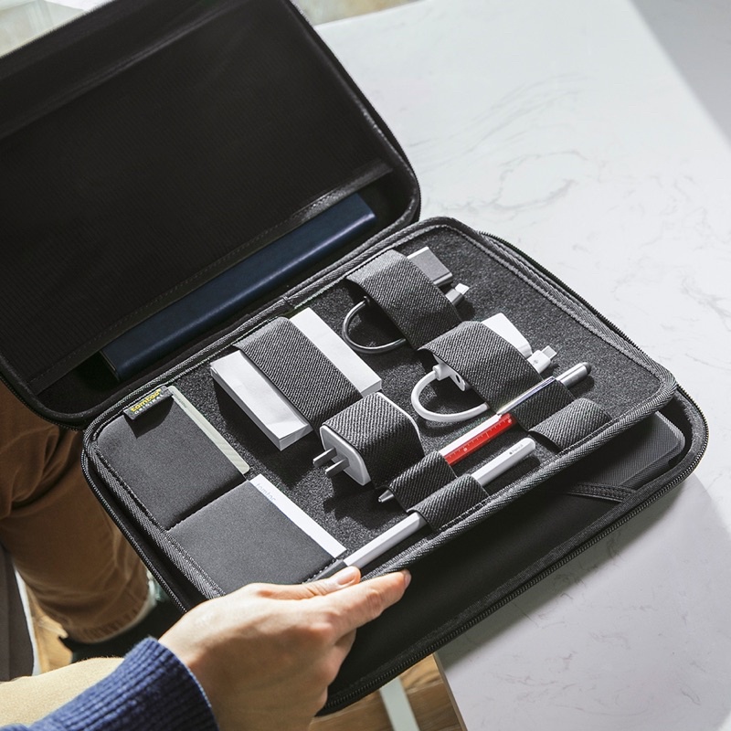 TÚI CHỐNG VA ĐẬP TOMTOC (USA) PORTFOLIO HOLDER HARDSHELL IP@D PRO 12.9INCH &amp; SURFACE PRO 12.3 (A06-004M01)