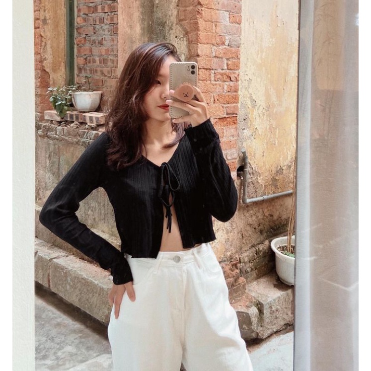 Áo MƠ khoác ngoài buộc ngực dài tay.