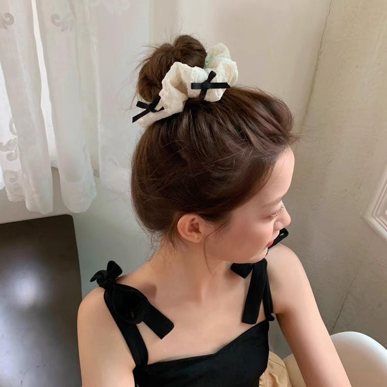 Scrunchies cột tóc vải nhúng nơ 2 màu trắng đen phong cách tiểu thư cho nữ S26