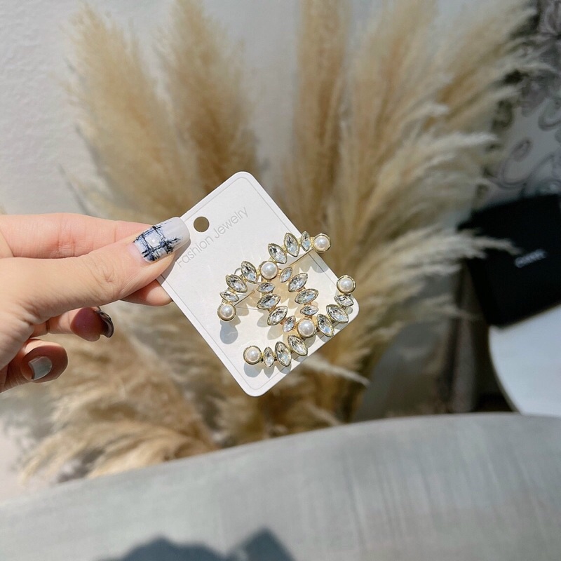 Tag cài áo vest, tag cài áo chanel các hãng