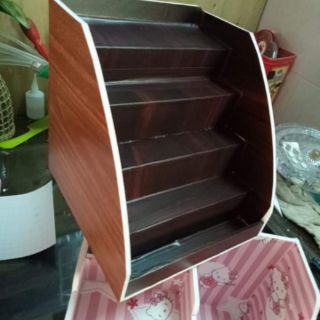 ( tặng bút cute) Kệ trưng bày nước hoa mini màu gỗ