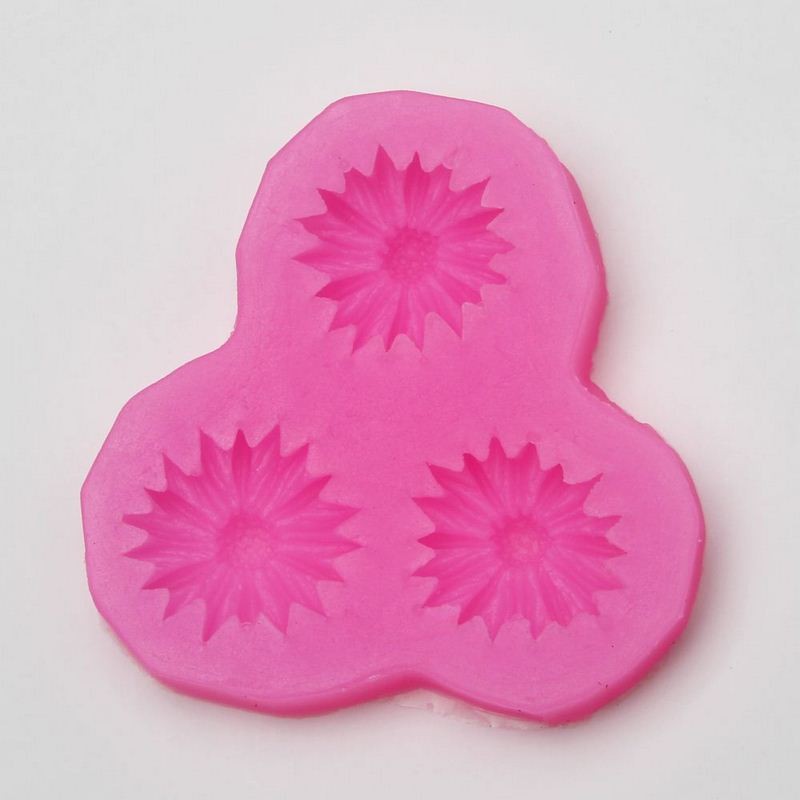 Khuôn rau câu silicon 4D 3 Hoa nhí Mã H1D1K0