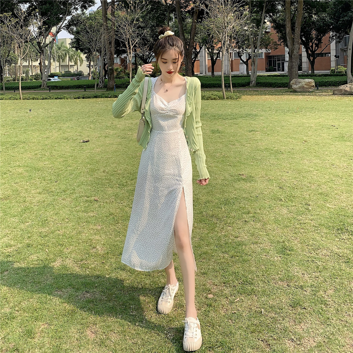 Váy Chấm Bi Thiết Kế Xẻ Rãnh Phong Cách Hàn Quốc Mùa Hè Pháp Váy Cổ điển Phụ Nữ