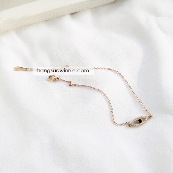 Lắc tay nữ titan Evil Eye