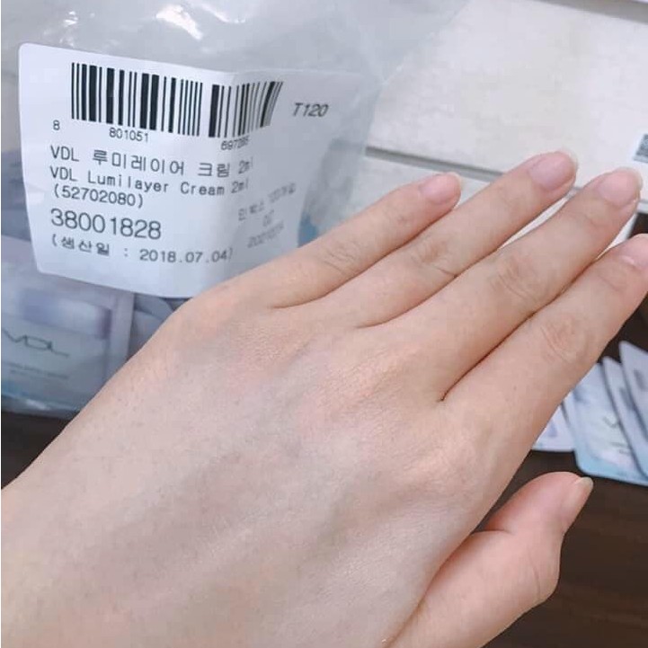 Gói kem ngày dưỡng trắng da, nâng tông tức thời thay kem trang điểm VDL 2ml | BigBuy360 - bigbuy360.vn