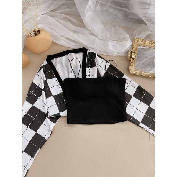 Set áo croptop 2 dây đen kèm áo khoác caro tay dài