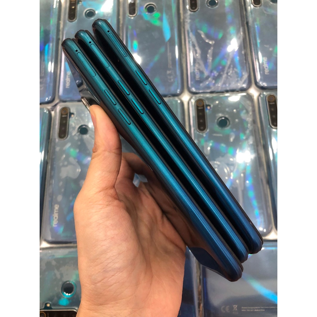 Realme 5 Pro 8GB/128GB nguyên zin đẹp keng Full chức năng kèm cường lực ốp lưng BH 06 tháng