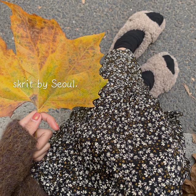 Retro -style floral skirt fashion fashion fold skirt