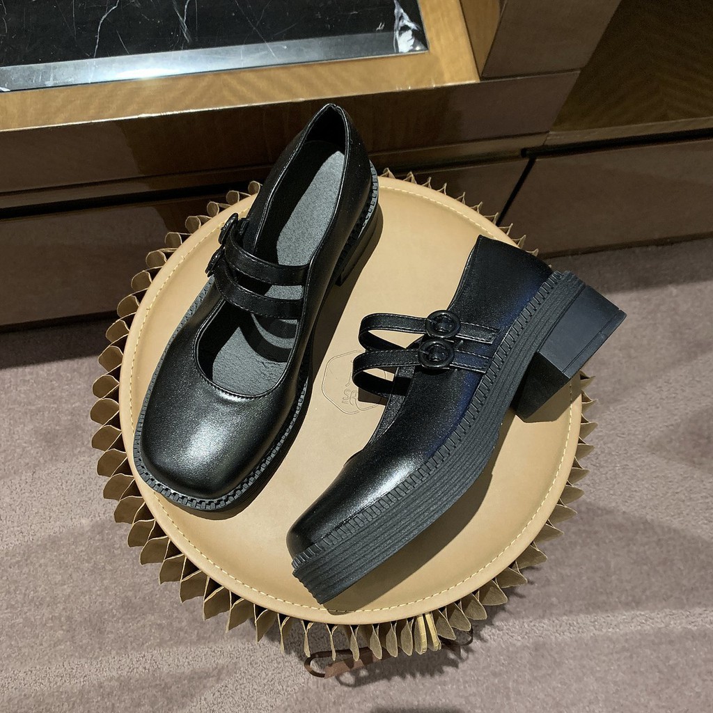 Giày Nữ Đế Bằng Mũi Vuông Thời Trang Cá Tính | BigBuy360 - bigbuy360.vn