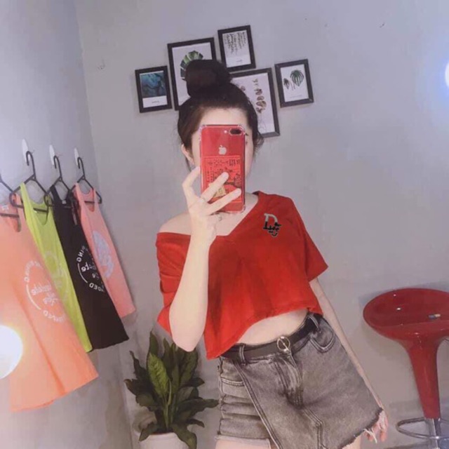 ÁO CROPTOP CỔ TIM ĐÍNH CƯỜM