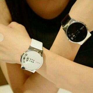 Đồng hồ quay số WMG unisex dây da cá tính