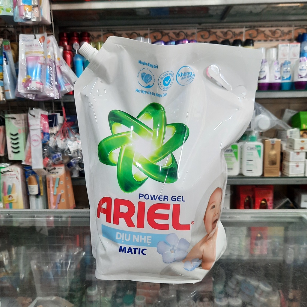 Túi nước giặt Ariel Matic Dịu Nhẹ 3.25kg (3.1lít)