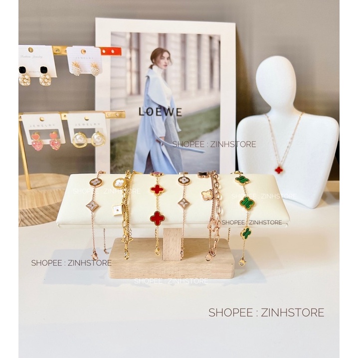 Giá treo lắc, vòng tay sang trọng