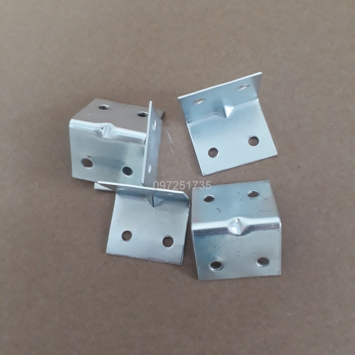 Ke góc vuông 4 lỗ