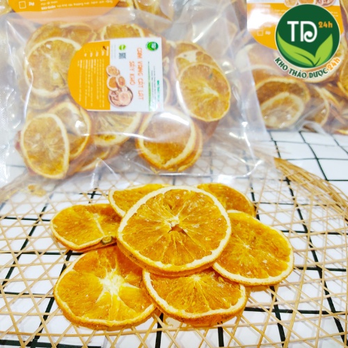 Cam sấy thái lát hương vị ngọt ngào thơm mát, bổ sung vitamin C, chống oxy hóa, tăng cường thể lực, tăng sức đề kháng