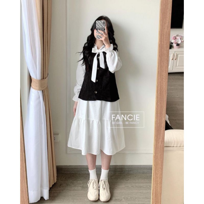 Set váy sơ mi trắng đuôi cá thắt nơ kèm áo gile nhung kèm ảnh thât shop chụp
