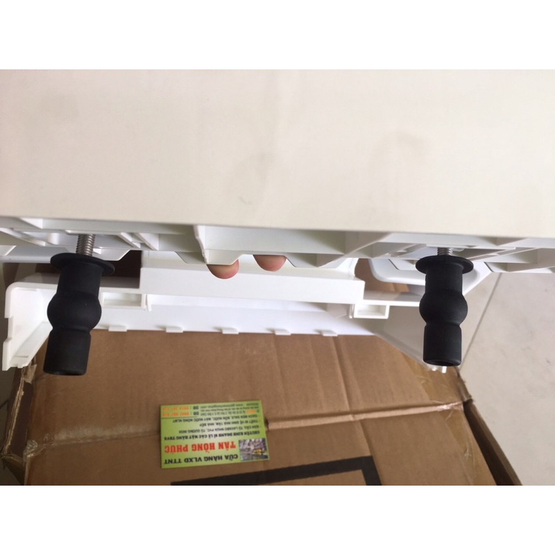 Nắp nhựa cầu 1 khối INAX XTREME 1008, 1017