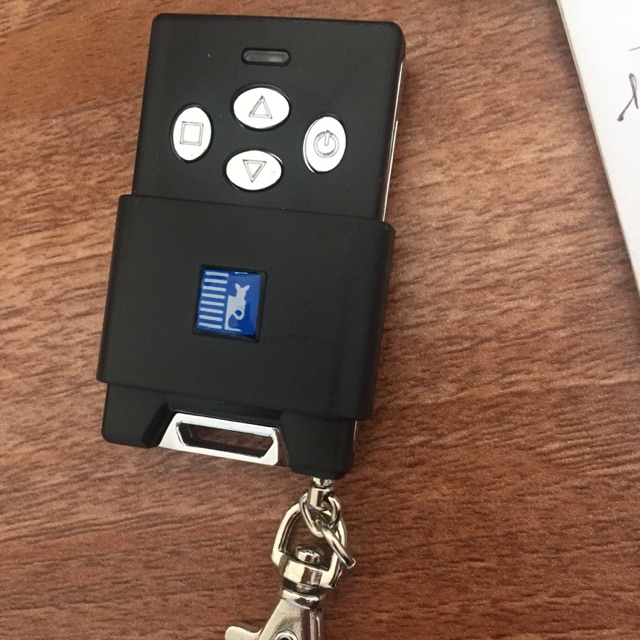 Tay điều khiển Austdoor ĐK1