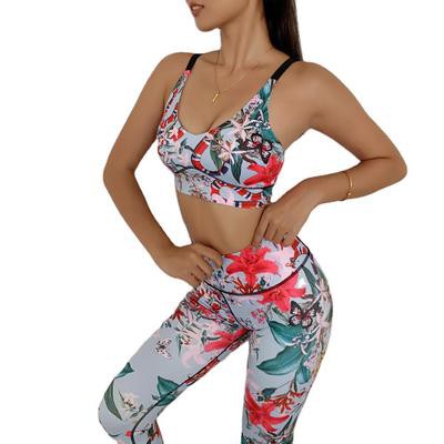 Bộ đồ tập Yoga, Gym với áo Croptop và quần legging họa tiết đẹp