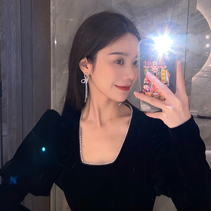 Bông tai đính đá mô phỏng cánh bướm sang trọng BT218