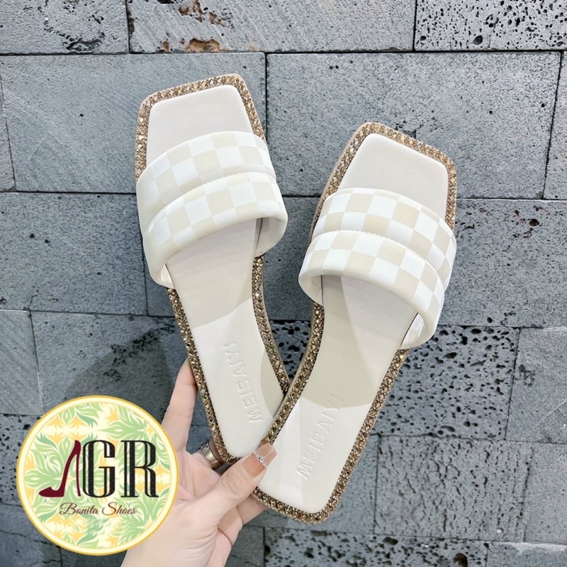 Dép bản ngang caro mũi vuông viền đá cao cấp (đặt lên 1 sz)