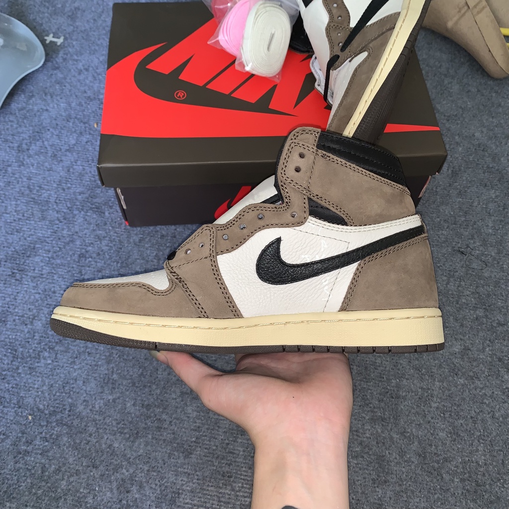 Giày Sneaker Air Jordan 1 High Travis Scott - Phiên bản TC