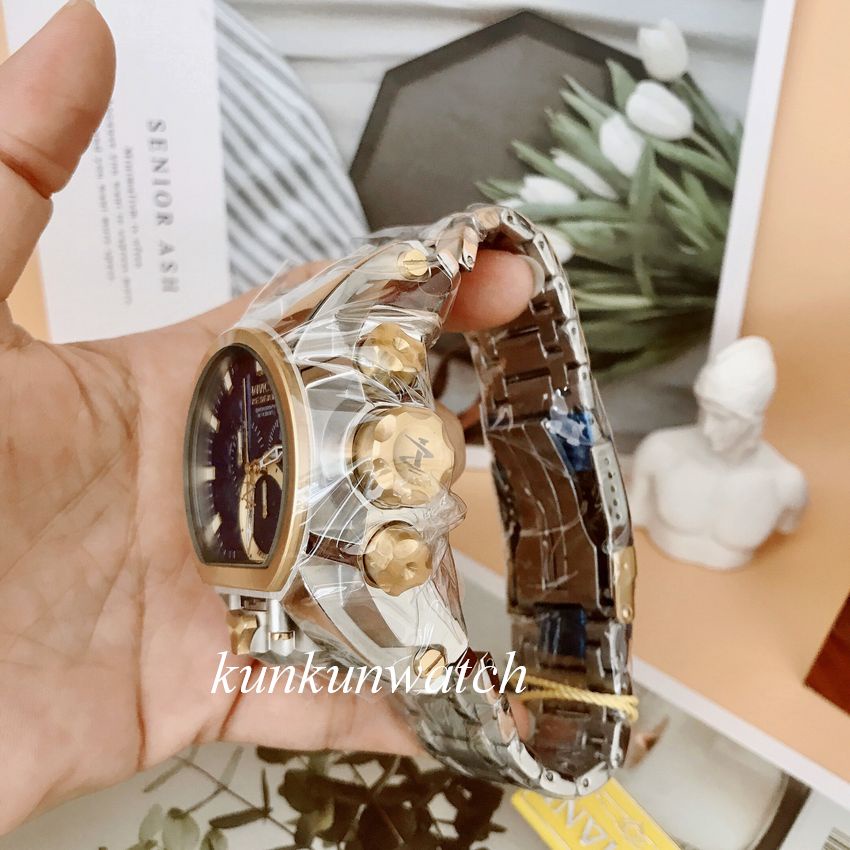 Đồng Hồ Nam Invicta Chronograph Kích Thước Siêu To - Bạc Mặt Trắng Viền Vàng - 55mm