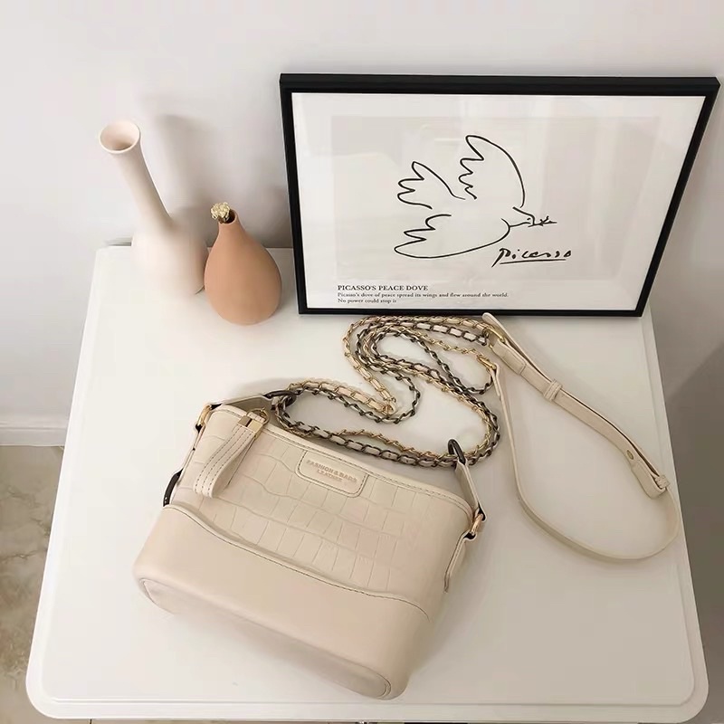 Túi Xách Nữ Thời Trang, Túi Vân Rắn Dễ Dàng Phối Outfit - Namii Closet