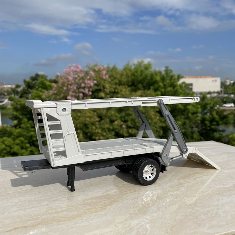 Xe mô hình trailer chở xe 1:32