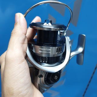 MÁY CÂU CÁ DAIWA PHANTOM LT 3000D CXH / 4000D