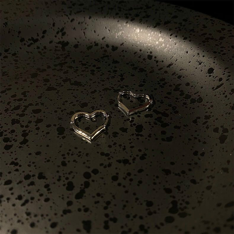 Bông tai mạ bạc hình trái tim đơn giản phong cách hip hop đơn giản