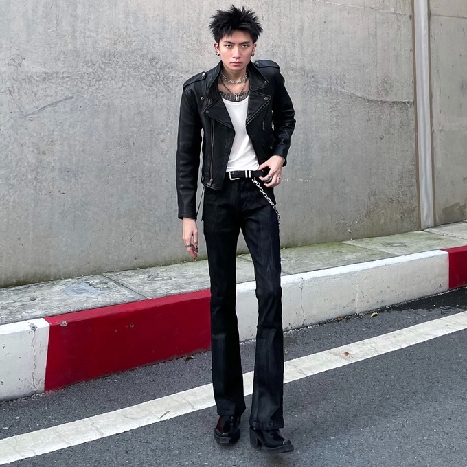 Quần jeans nam ống loe dày dặn Đen Wax NGO - Flare Jeans Black Waxed
