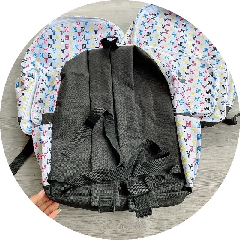 Balo mèo đen, balo nữ