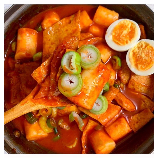 [DẦU MÈ] Gói Bánh Gạo Topokki Kèm Chả Cá Fish cake Nhập Khẩu Hàn Quốc 183g | BigBuy360 - bigbuy360.vn