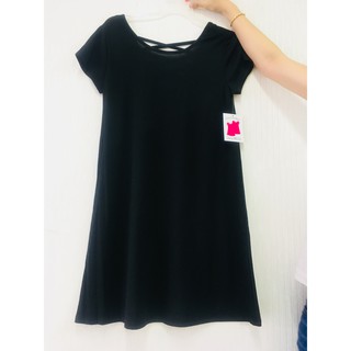 Đầm đen form suông chữ A đan dây lưng