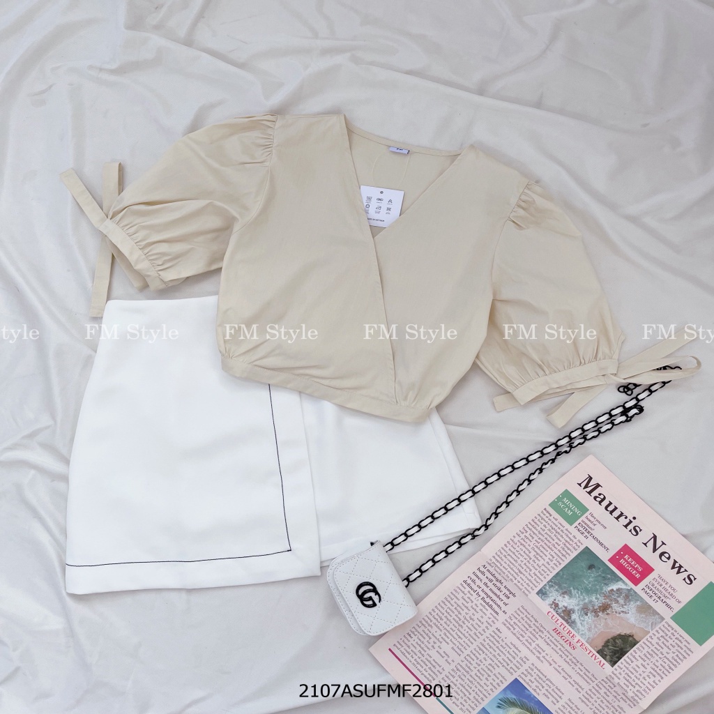 Áo kiểu nữ FmStyle cổ tim tay bo croptop 5 màu siêu xinh phong cách bánh bèo 5 màu siêu xinh 210728415