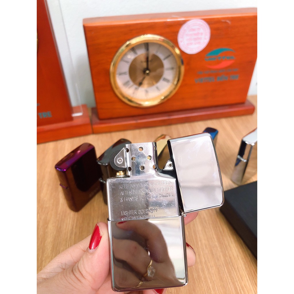 VỎ BẬT LỬA Zippo Màu Trắng Bạc Loại Trơn Bóng