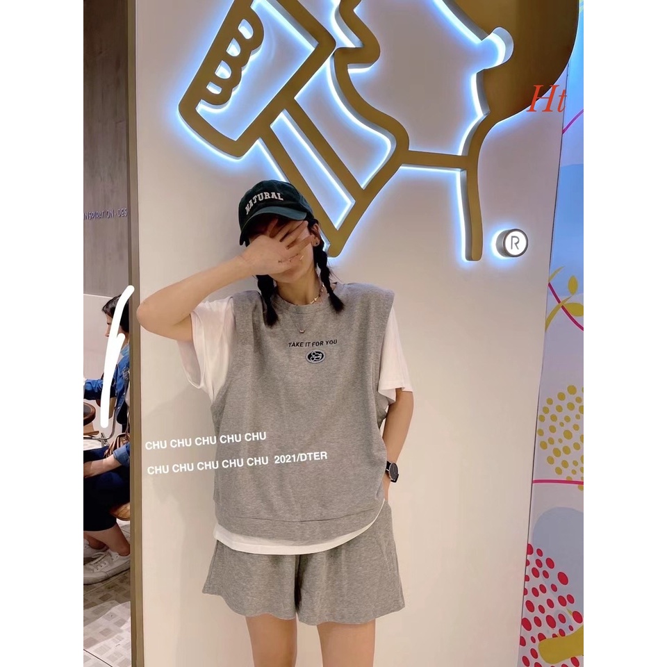 Sét Bộ đùi  nữ phối Take Chất liệu: cotton su Màu: be, xám Form thụng