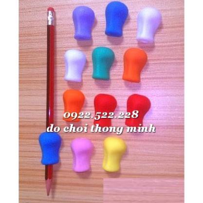 Dụng cụ hỗ trợ cầm bút đúng cách cho bé mẫu giáo